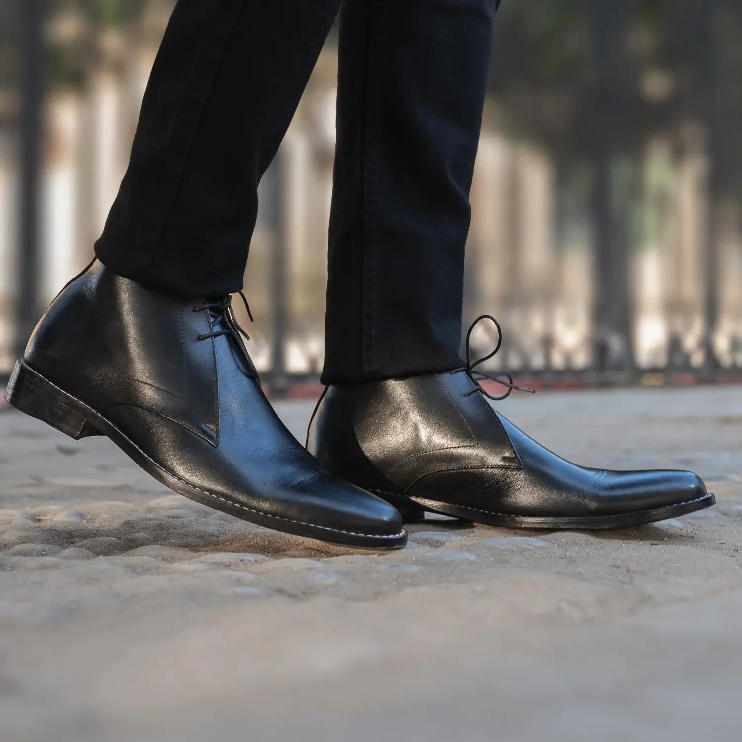 Corry Chukka Black Leather Boots