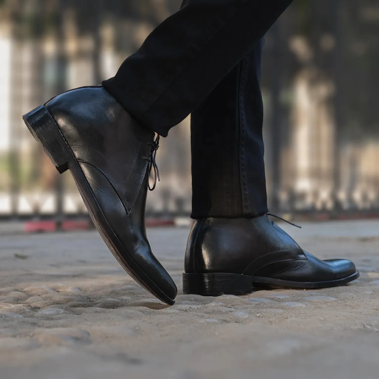 Corry Chukka Black Leather Boots