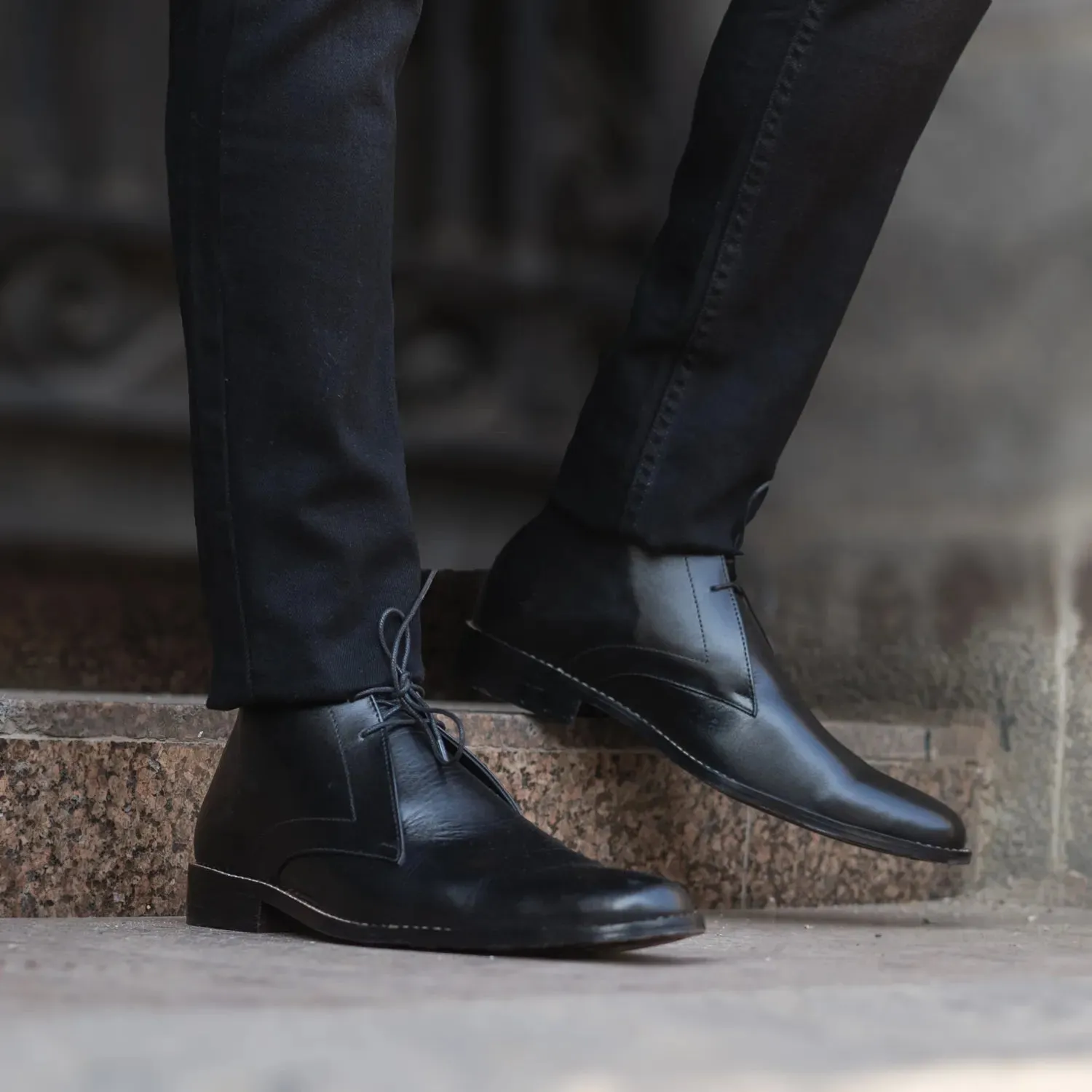 Corry Chukka Black Leather Boots