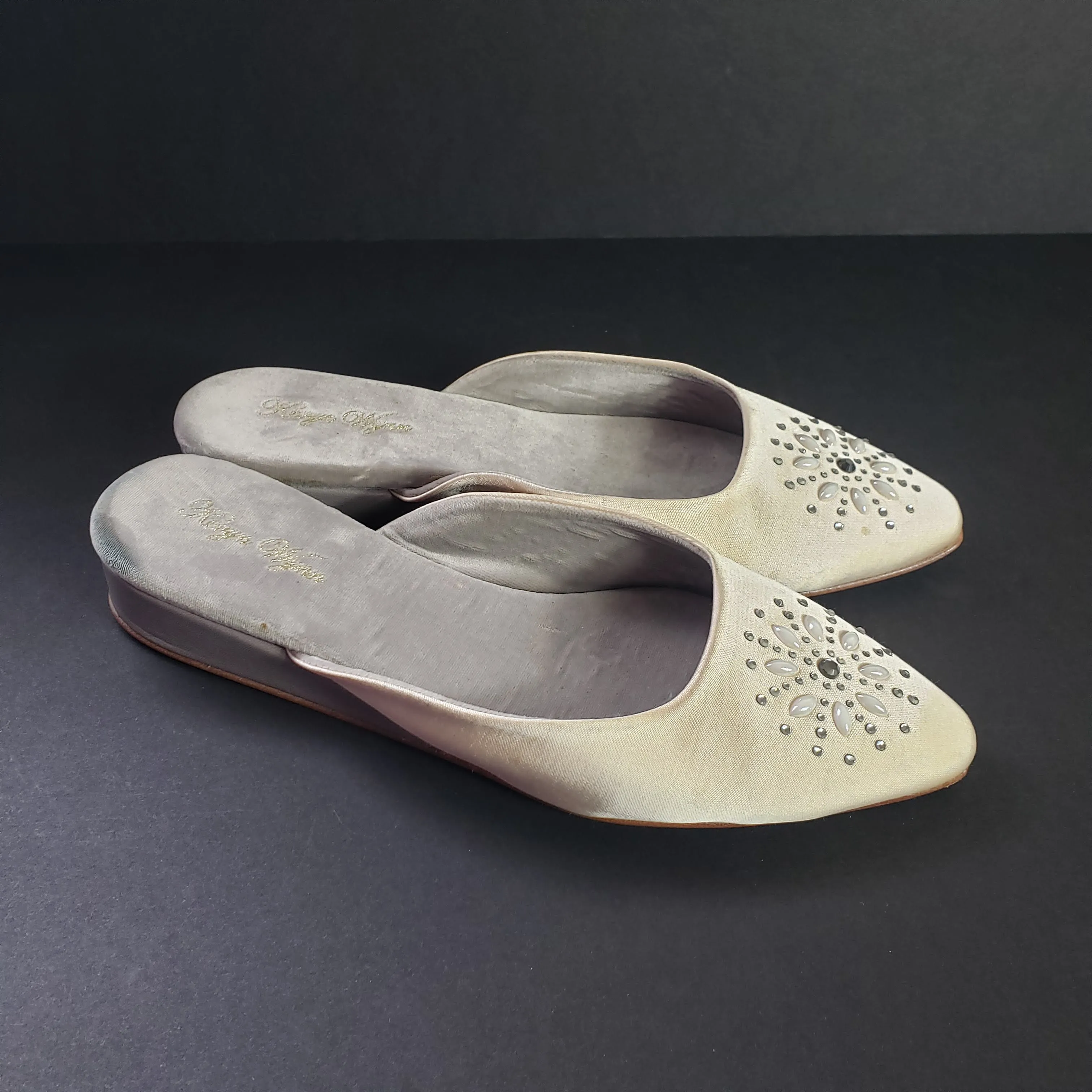 Kevin Wynn Satin Slippers Size 8