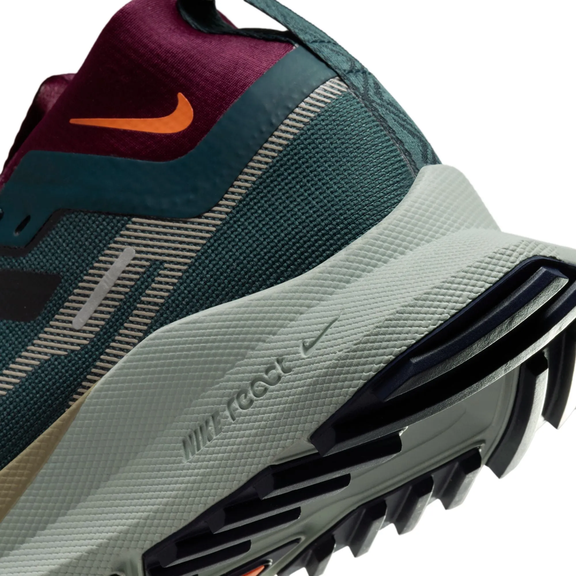 Nike Women's Pegasus Trail 4 Gore-Tex